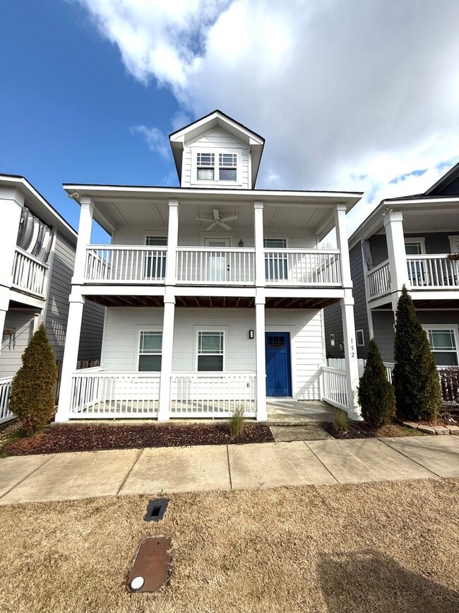 property at 152 Ave of The Orchards