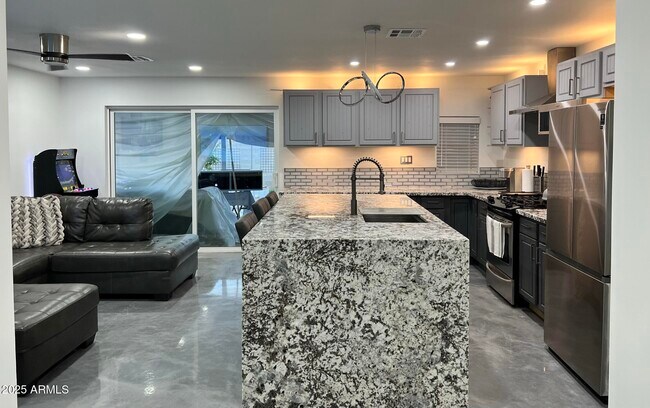8524 E Wilshire Dr in Scottsdale, AZ - Building Photo - Building Photo