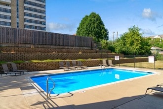 Ingersoll Towers in Des Moines, IA - Building Photo - Building Photo
