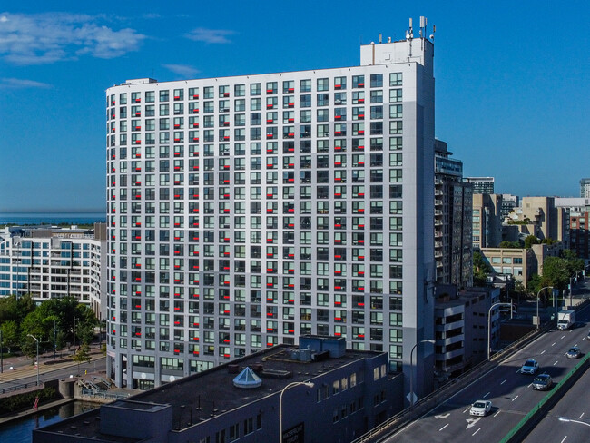 The Quay - Tower I in Toronto, ON - Building Photo - Building Photo