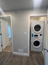 28 Otis St, Unit R in Somerville, MA - Building Photo - Building Photo
