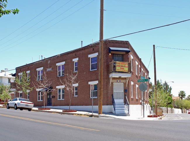 1216 W Yandell Dr in El Paso, TX - Building Photo - Building Photo