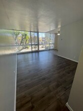 Stonegate Apartments in West Covina, CA - Foto de edificio - Building Photo
