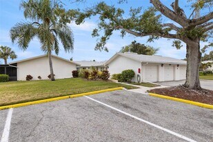 3143 37th Ln S in St. Petersburg, FL - Building Photo