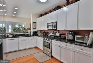 5111 Lands End Ct in Montclair, VA - Building Photo - Building Photo