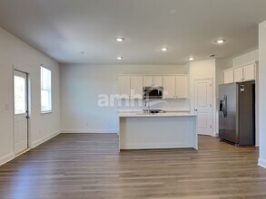 522 Pointe Dr in Dallas, GA - Building Photo - Building Photo