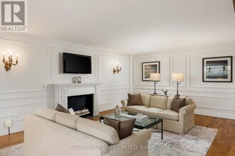 55 A Avenue Rd in Toronto, ON - Building Photo - Building Photo