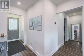 462 Kingsleigh Ct in Milton, ON - Building Photo - Building Photo