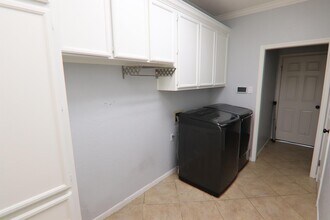 7950 Riviera Ct in Beaumont, TX - Building Photo - Building Photo