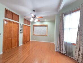 561 AVENUE E in Bayonne, NJ - Building Photo - Building Photo