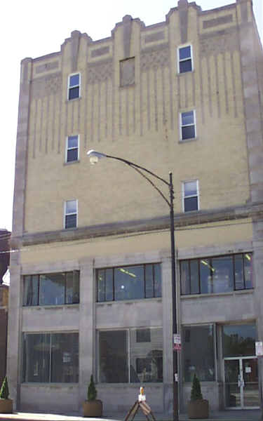 2431 W Irving Park Rd in Chicago, IL - Building Photo - Building Photo