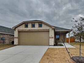 1105 Blazin Bronco Trl in Haslet, TX - Building Photo