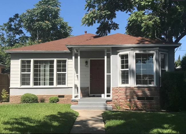 5107 Enfield Ave in Encino, CA - Building Photo - Building Photo