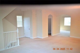 10144 Arbor Run Dr in Tampa, FL - Building Photo - Building Photo
