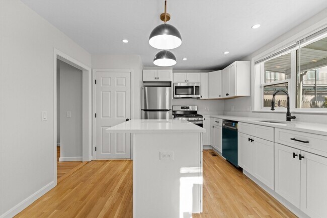 9 Dexter St in Boston, MA - Building Photo - Building Photo