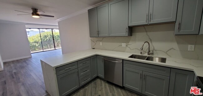 827 2nd St in Santa Monica, CA - Building Photo - Building Photo