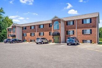 Storyboard on Park Entrance in O'Fallon, IL - Foto de edificio - Building Photo