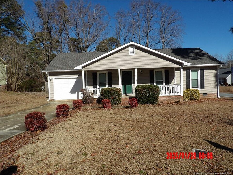 6718 Weeping Water Run in Fayetteville, NC - Foto de edificio