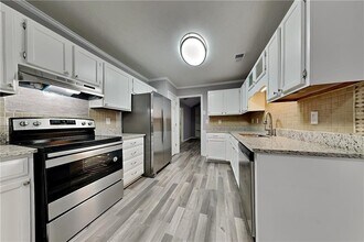 2150 Lakeway Dr in Dacula, GA - Building Photo - Building Photo