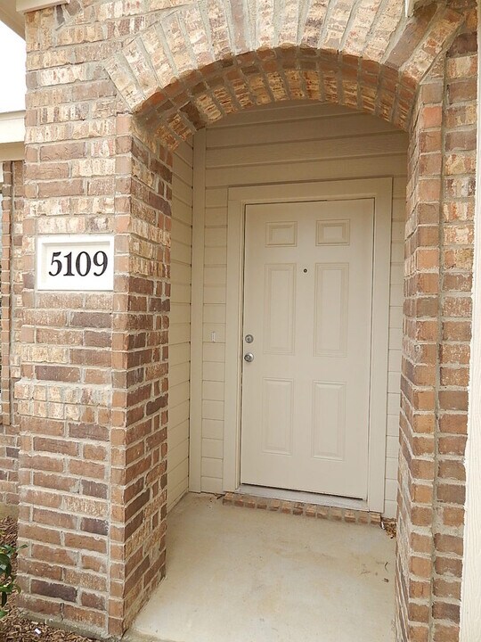 5109 Glen Eden Dr in Fort Worth, TX - Building Photo