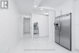 2645 Kipling Ave in Toronto, ON - Building Photo