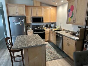 2632 Avelar Ct in Mckinleyville, CA - Foto de edificio - Building Photo