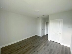 1030 NW 57th Ct in Ocala, FL - Foto de edificio - Building Photo
