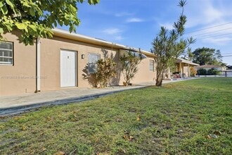 2445 SW 18th St in Miami, FL - Building Photo - Building Photo