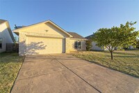 229 Moonstone Dr in Jarrell, TX - Building Photo - Building Photo