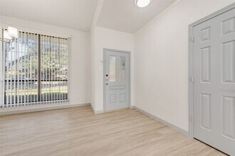 1318 Deer Ridge Dr in Duncanville, TX - Building Photo - Building Photo