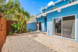 219 NE 17th Ave in Fort Lauderdale, FL - Building Photo - Building Photo