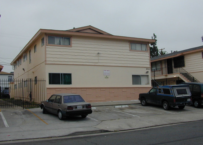 49th Street Apartments in San Diego, CA - Building Photo - Building Photo