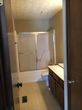 1206 Woodbridge St in Collinsville, IL - Building Photo - Building Photo