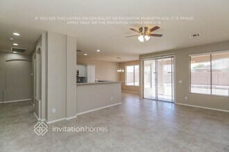 155 E Canary Ct in San Tan Valley, AZ - Foto de edificio - Building Photo