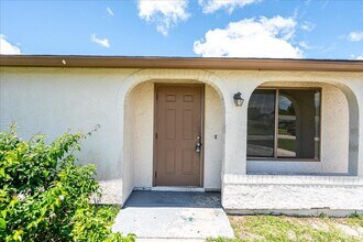 849 SW Belmont Cir in Port St. Lucie, FL - Building Photo - Building Photo