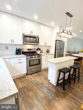 11122 Rock Garden Dr in Fairfax, VA - Building Photo - Building Photo