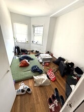 921 Beacon St, Unit #3 in Boston, MA - Building Photo - Building Photo