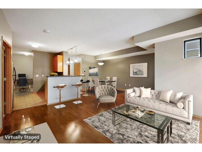 2565 Franklin Ave in St. Paul, MN - Building Photo - Building Photo