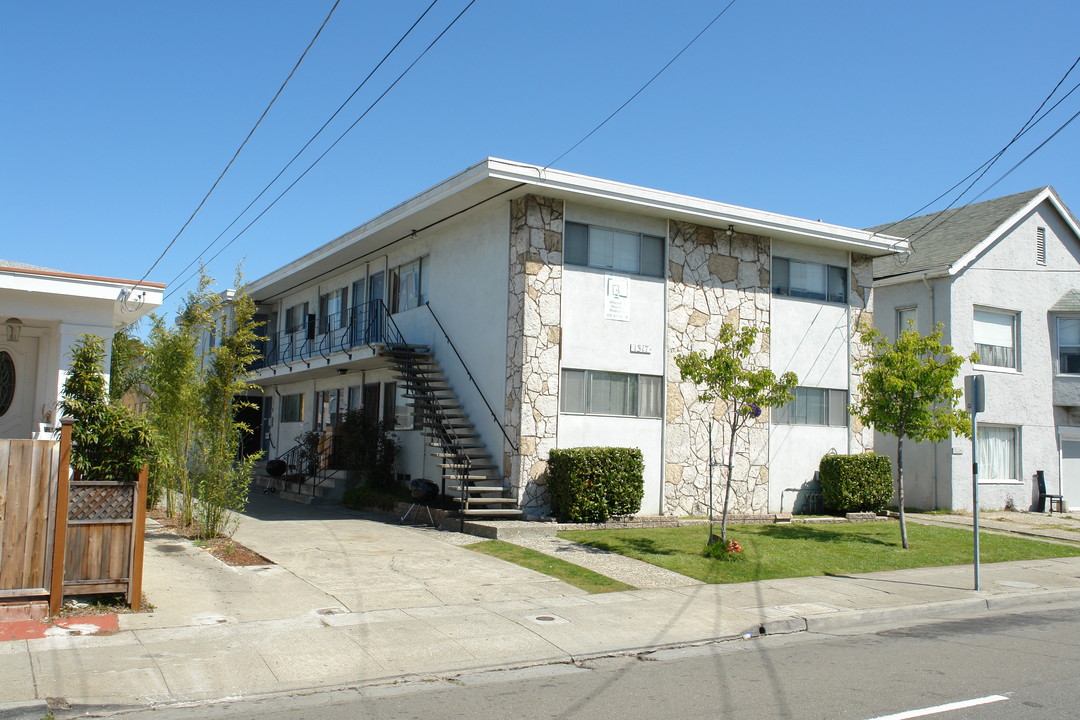 Ashby Apartments in Berkeley, CA - Building Photo