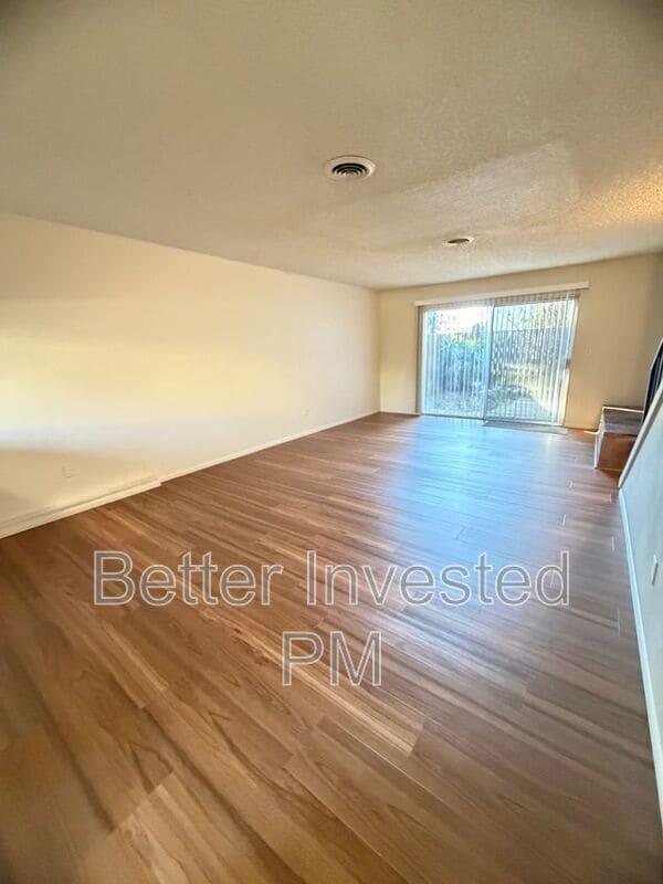 966 Marlene St in Ukiah, CA - Building Photo - Building Photo