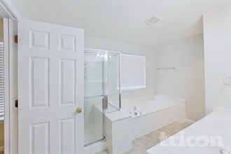 322 Burning Brook Dr in O'Fallon, MO - Foto de edificio - Building Photo