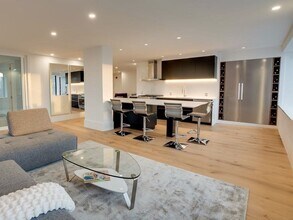 40 Rowes Wharf, Unit Penthouse B in Boston, MA - Building Photo - Building Photo