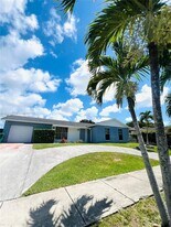 13065 SW 263rd Terrace in Homestead, FL - Building Photo