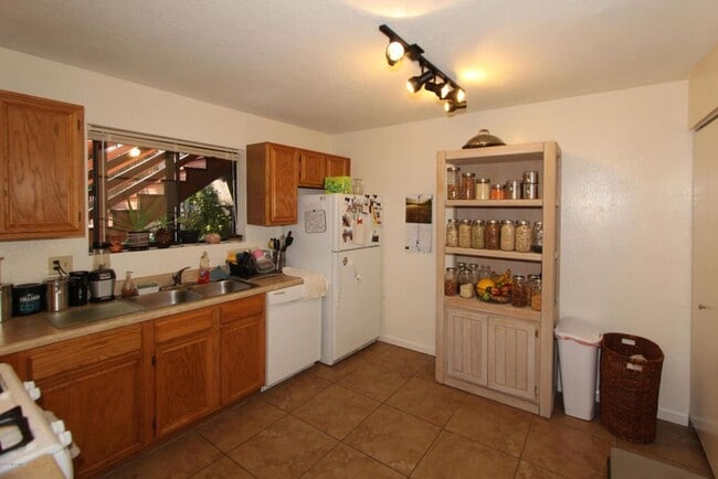 1708 E Mountain View Ave in Flagstaff, AZ - Building Photo - Building Photo