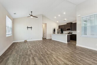 1102 Celia Ct in Hampton, VA - Building Photo - Building Photo