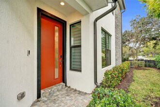 8355 NW 7th Pl in Plantation, FL - Building Photo - Building Photo
