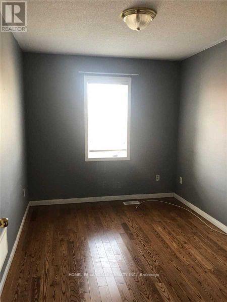 139 Raponi Cir in Toronto, ON - Building Photo - Building Photo