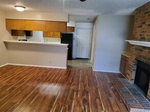 516 Rita Ln-Unit -C in Arlington, TX - Building Photo - Building Photo