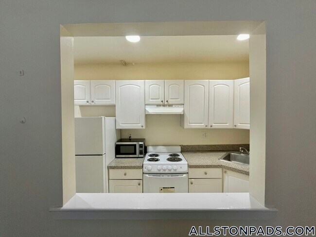 26 Allston St in Boston, MA - Building Photo - Building Photo