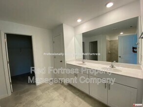4215 Villa Rapallo Way in North Fort Myers, FL - Building Photo - Building Photo
